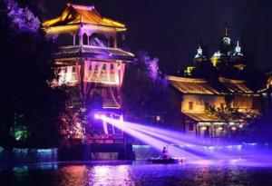 【重磅】今晚，國際光影藝術節(jié)點燈儀式在天鵝湖濕地公園舉行！